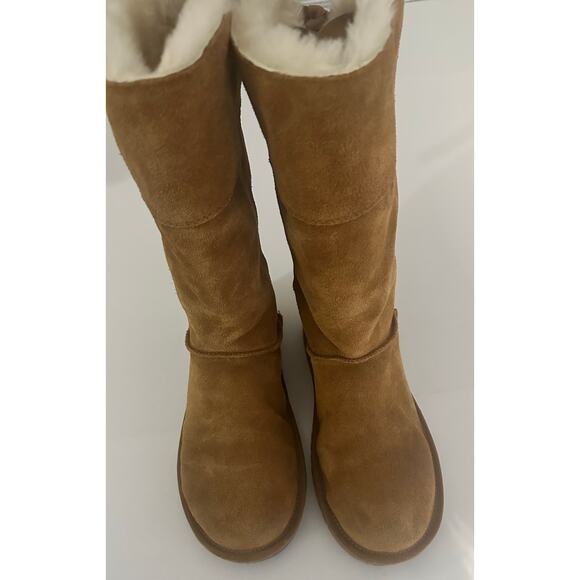 Koolaburra by UGG Andrah Tall Chestnut Boot with Lace Up Back Feature - Picture 3 of 7